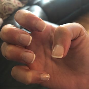 4 Sisters Nail Salon - One week and still looks good! - Nail Salons Near Me - Philadelphia, Pennsylvania