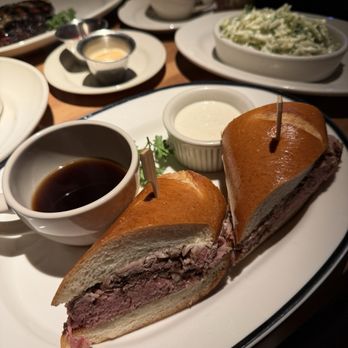 Houston's Restaurant - Steakhouses Near Me - Pasadena, California