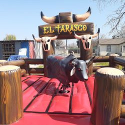 Mechanical bull