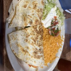 Parilla’s Cantina Mexican Kitchen - Vegetable quesadilla