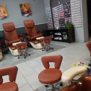 Perfect 10 Nails - Pedicure chairs and nail polish options - Nail Salons Near Me - Las Vegas, Nevada Perfect 10 Nails - Pedicure chairs and nail polish options - Nail Salons Near Me - Las Vegas, Nevada