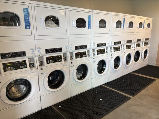 Parco National City Apartments by null