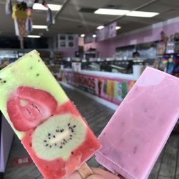 Kiwi-strawberry water popsicle & Strawberry milk popsicle