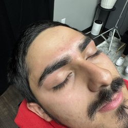Elegant Brow Bar- Mariam - Male brow clean up