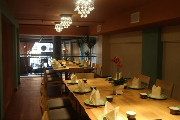 Lunasia Pasadena - MOVED TO NEW LOCATION AT COLORADO AND LAKE by null