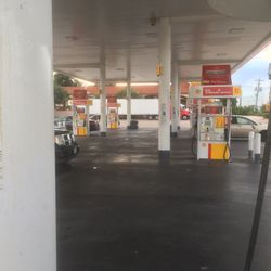 Shell - Really big gas station