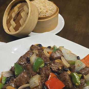Lee Chen Asian Bistro - King - Black bean beef - Dim Sum Near Me - Toronto, Ontario Lee Chen Asian Bistro - King - Black bean beef - Dim Sum Near Me - Toronto, Ontario
