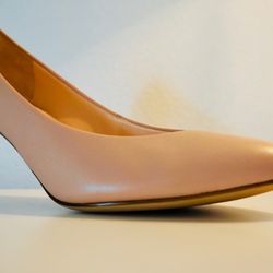 Schuhmacherei Ingrid B. Neumann - Edler Damenschuhe taube mit braunem Kontrastrahmen