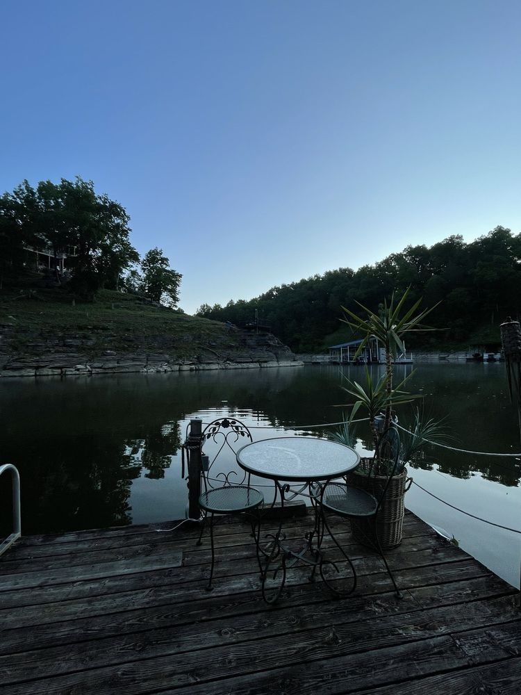 Slide of Decker Down Contracting