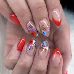 Leia Luxe Nails - Luminary Structure Mani + Detailed Nail Art