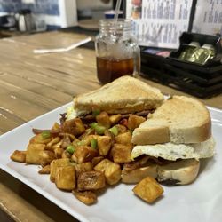 Sizzle & Brew - Breakfast Sandwich