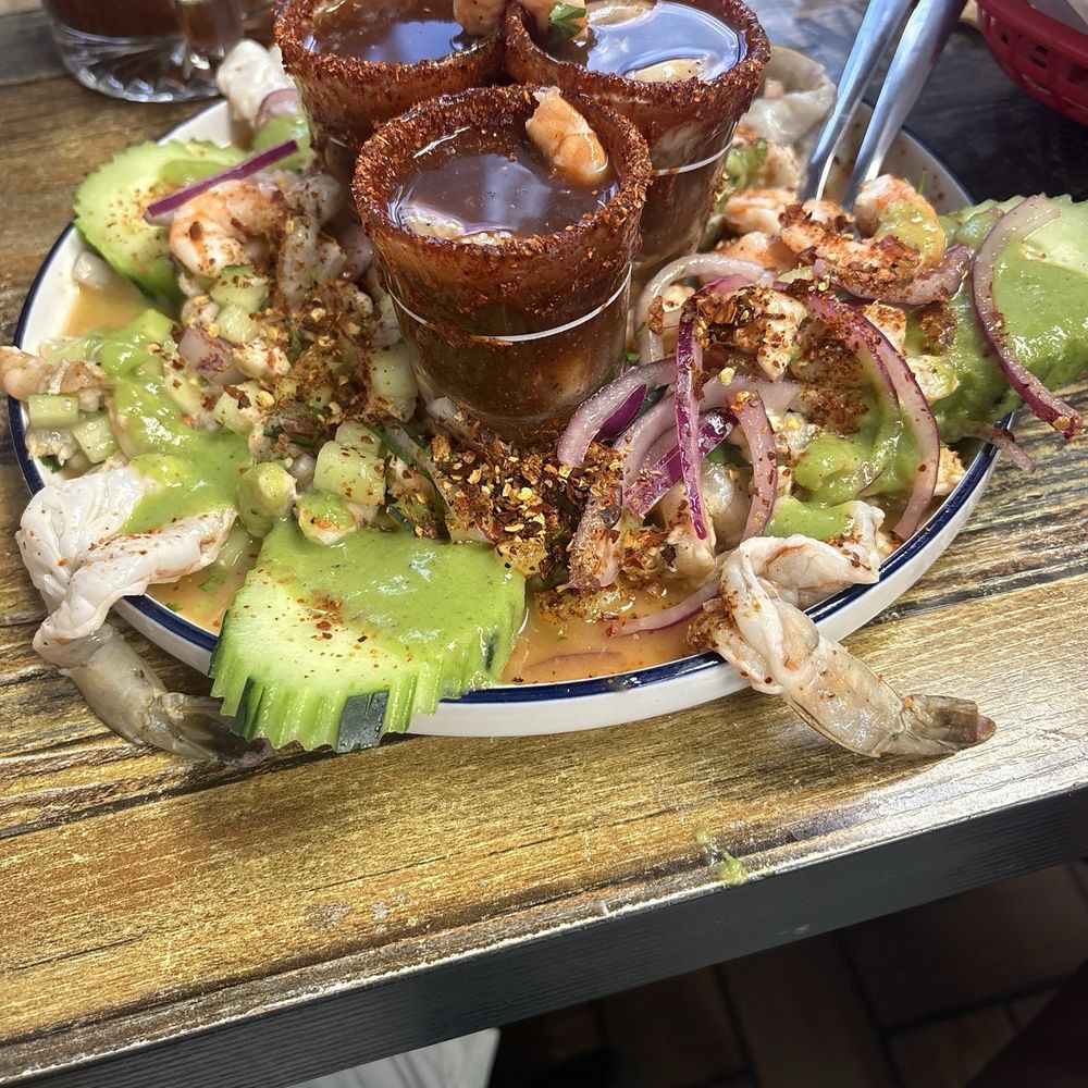 Mariscos Mariscos
