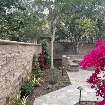 Coast Outdoor Living - Great detail on the path. - Landscaping Near Me - Laguna Beach, California Coast Outdoor Living - Great detail on the path. - Landscaping Near Me - Laguna Beach, California