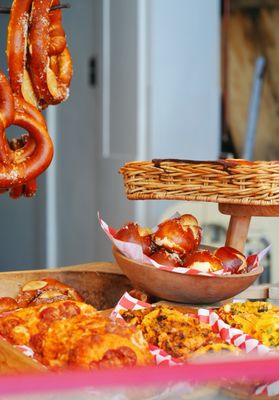 Squabisch Pretzels by null