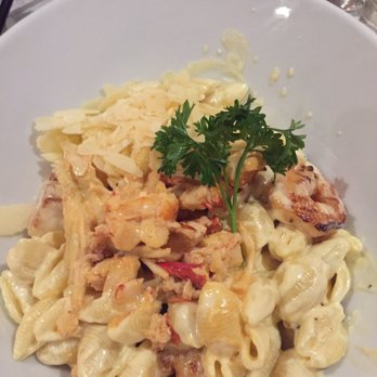 Side Street Cafe - Seafood Mac and cheese - American Near Me - Bar Harbor, Maine