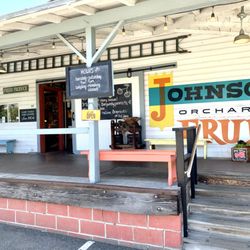 Johnson Orchards - Exterior