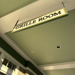 Brookmeadow Country Club - The grille room!