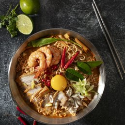 Tom Yum Goon Nam Khon