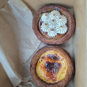 Café Dear Leon - Pumpkin tart and creme Brule tart - Cafes Near Me - Baltimore, Maryland Café Dear Leon - Pumpkin tart and creme Brule tart - Cafes Near Me - Baltimore, Maryland