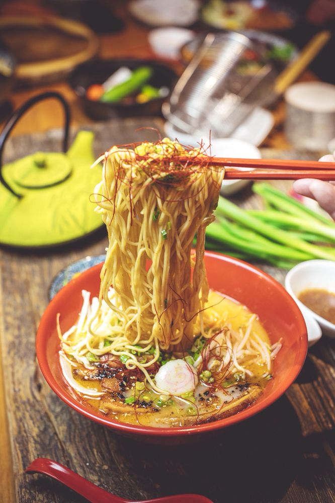 AKI NOM NOM SUSHI & RAMEN 746 Photos & 601 Reviews Sushi Bars