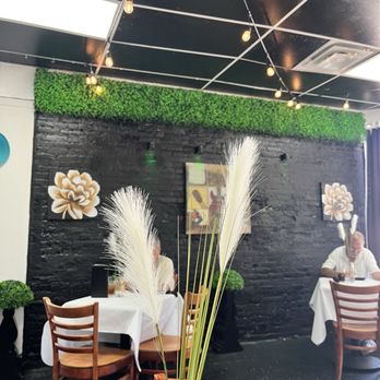 Catfish On The Bayou - Cute decor - Breakfast & Brunch Near Me - Plaquemine, Louisiana Catfish On The Bayou - Cute decor - Breakfast & Brunch Near Me - Plaquemine, Louisiana