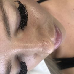Exotica Beauty Studio By Sreyna Chou - Volume Hybrids