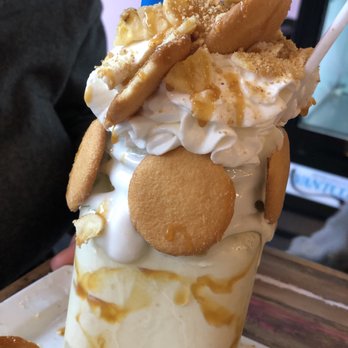 K & J's Elegant Pastries - Colossal Banana Pudding Milkshake - Desserts Near Me - Birmingham, Alabama