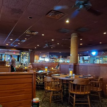 Pelican's West - Inside Pelican's West - Seafood Near Me - Albuquerque, New Mexico