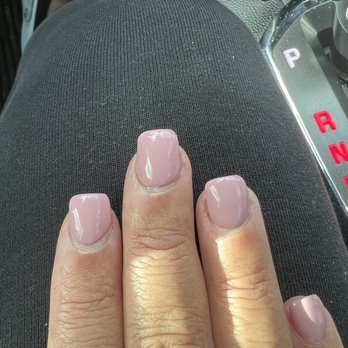 Image Nail Salon - Right hand, crooked, too long in middle and the pointer finger looks grown out after a full! - Nail Salons Near Me - Tigard, Oregon Image Nail Salon - Right hand, crooked, too long in middle and the pointer finger looks grown out after a full! - Nail Salons Near Me - Tigard, Oregon