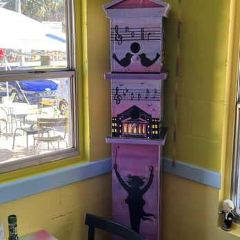 Daydreamers - Inside - Breakfast & Brunch Near Me - Safety Harbor, Florida Daydreamers - Inside - Breakfast & Brunch Near Me - Safety Harbor, Florida