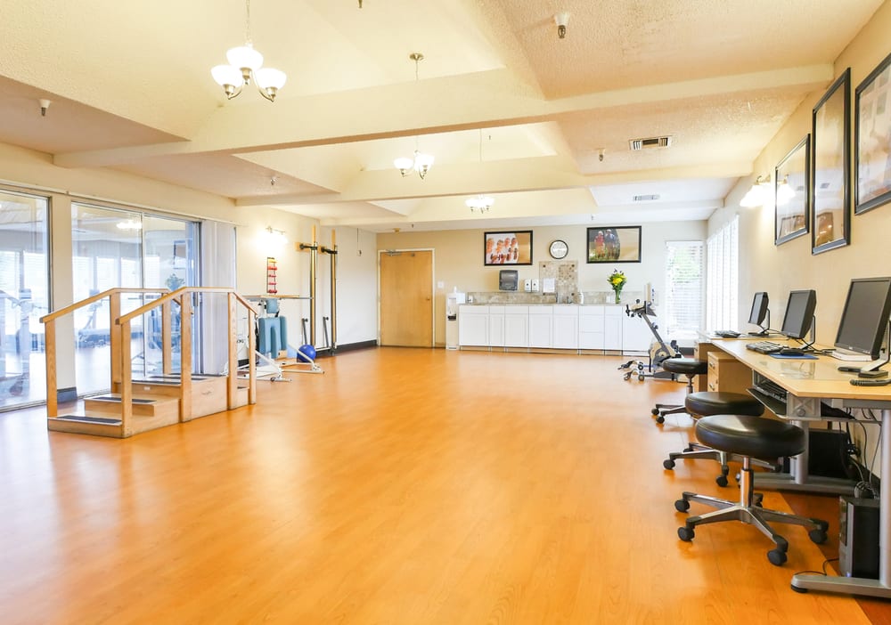 GILROY HEALTHCARE AND REHABILITATION CENTER 14 Photos & 26 Reviews