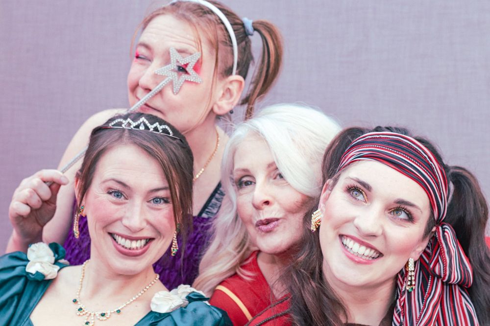 LOLLY LOLLIPOP ENTERTAINMENT Updated July 2024 40 Photos Bristol