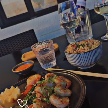 Oiza - Jumbo Shrimp Hibachi w/ Bacon Fried Rice and Moscato - Sushi Bars Near Me - Fresno, California Oiza - Jumbo Shrimp Hibachi w/ Bacon Fried Rice and Moscato - Sushi Bars Near Me - Fresno, California