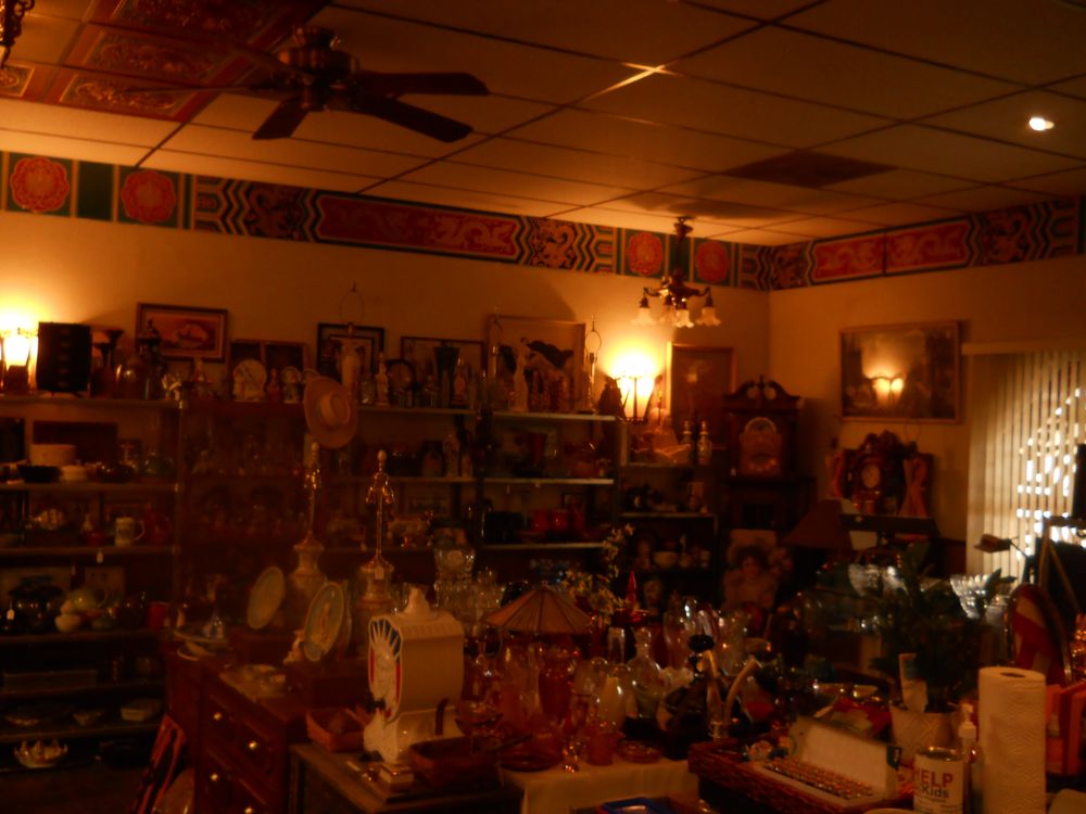 Midwest Asian Variety Store Logo