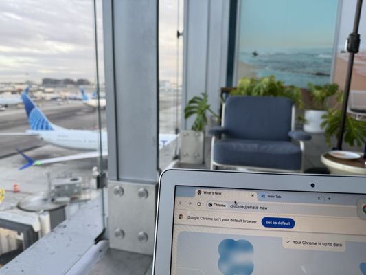 United Polaris Lounge by null