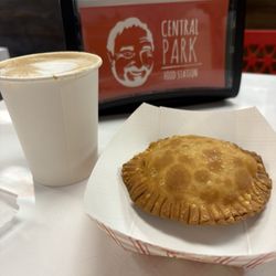 Central Park Food Station 1 - Pastelitos de Papa y Queso
