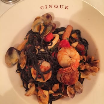 Ristorante Cinque - Taglierini neri allo scoglio - Italian Near Me - Zürich, ZH