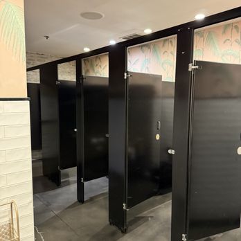 The Perch - Woman's bathroom - Breweries Near Me - Chicago, Illinois The Perch - Woman's bathroom - Breweries Near Me - Chicago, Illinois