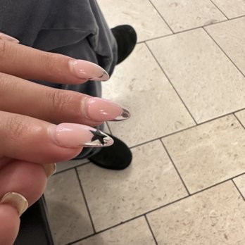 Chill Nails - Side profile of how thick and horrible it looks after two weeks - Nail Salons Near Me - North Hollywood, California