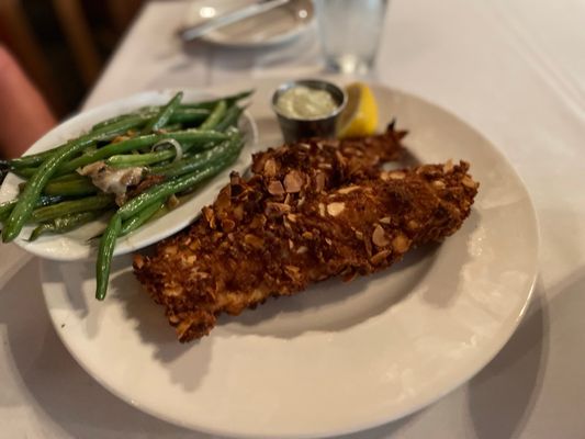Paula's On Main by null
