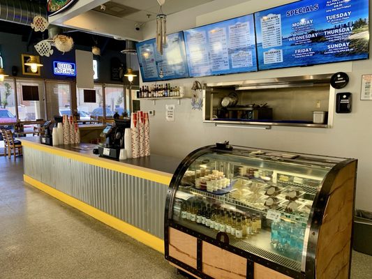 Oscar's Pier 83 by null