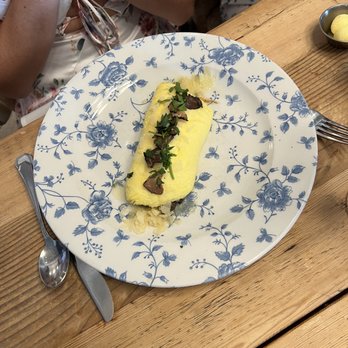 Little Hen - Truffle omelette - Breakfast & Brunch Near Me - Weston, Florida Little Hen - Truffle omelette - Breakfast & Brunch Near Me - Weston, Florida