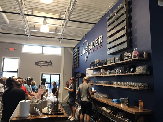 LineSider Brewing by null