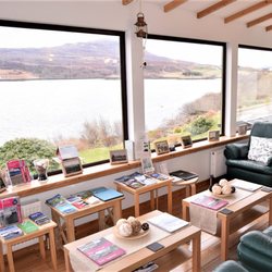 An-Airidh Bed and Breakfast Portree - Guest Lounge overlooking Loch Portree