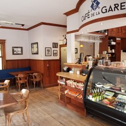 Café de la Gare - Notre espace est lumineux et accueillant pour une pause plus ou moins longue
