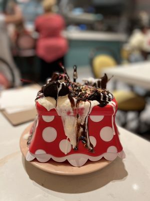 Beaches & Cream Soda Shop by null