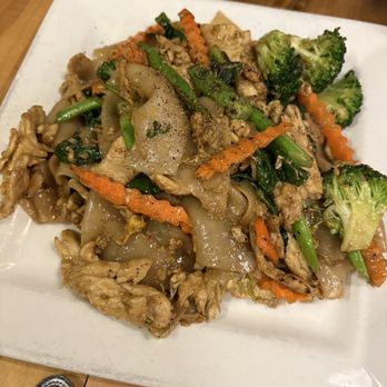 Eattini Thai Kitchen - Thai Near Me - Ellicott City, Maryland