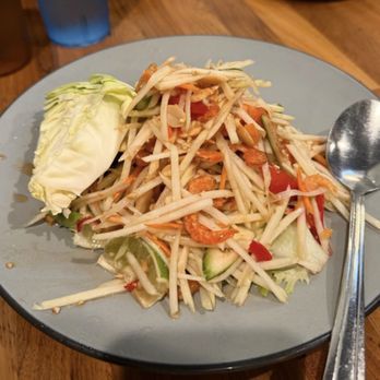 Luv2eat Thai Bistro - Papaya Salad - Thai Near Me - Los Angeles, California Luv2eat Thai Bistro - Papaya Salad - Thai Near Me - Los Angeles, California