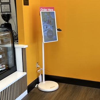 BubbleBee - Machine to order from - Bubble Tea Near Me - Fredericksburg, Virginia
