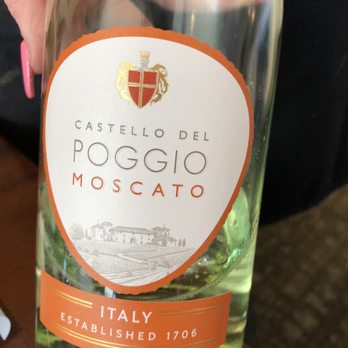 Olive Garden Italian Restaurant - New favorite Moscato, Castello del Poggio, - Italian Near Me - Edmonton, Alberta Olive Garden Italian Restaurant - New favorite Moscato, Castello del Poggio, - Italian Near Me - Edmonton, Alberta